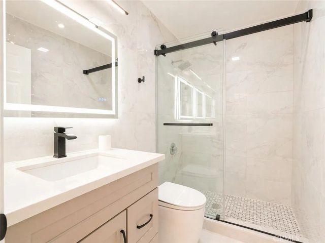 5901 Mckinley, South Gate, CA 90280