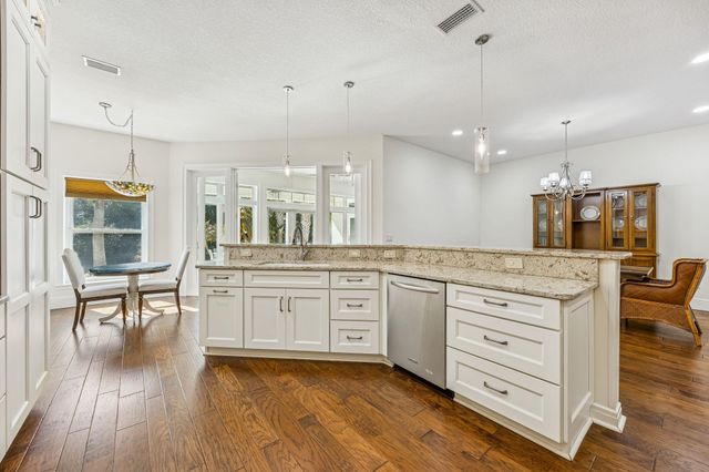 909 Sandy Beach Cir, St Augustine, FL 32080