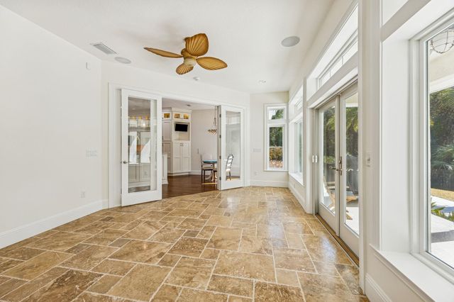 909 Sandy Beach Cir, St Augustine, FL 32080