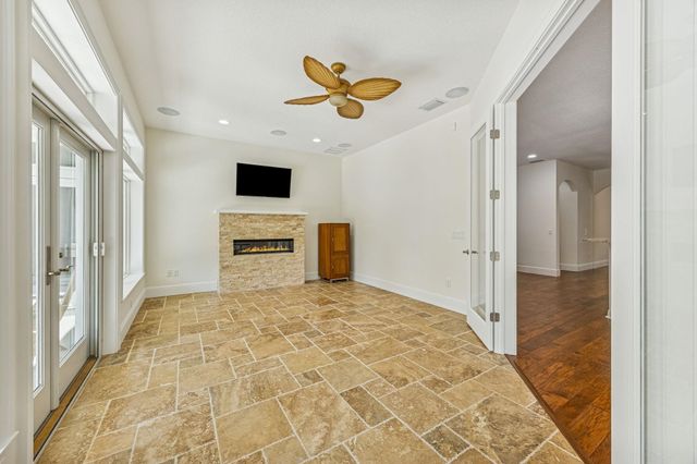 909 Sandy Beach Cir, St Augustine, FL 32080