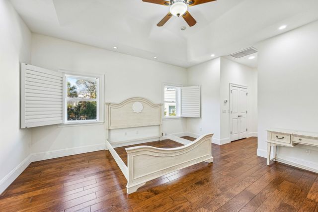 909 Sandy Beach Cir, St Augustine, FL 32080