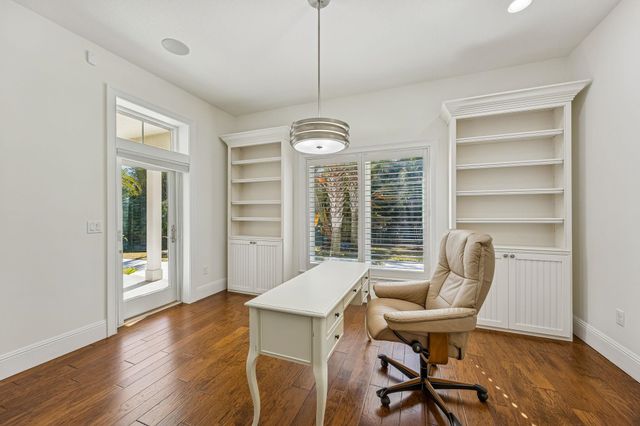 909 Sandy Beach Cir, St Augustine, FL 32080