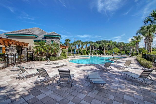 909 Sandy Beach Cir, St Augustine, FL 32080