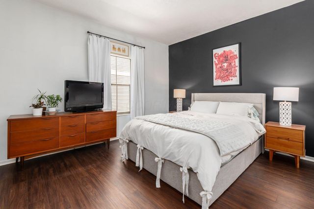 24 W Russell Street, Columbus, OH 43215