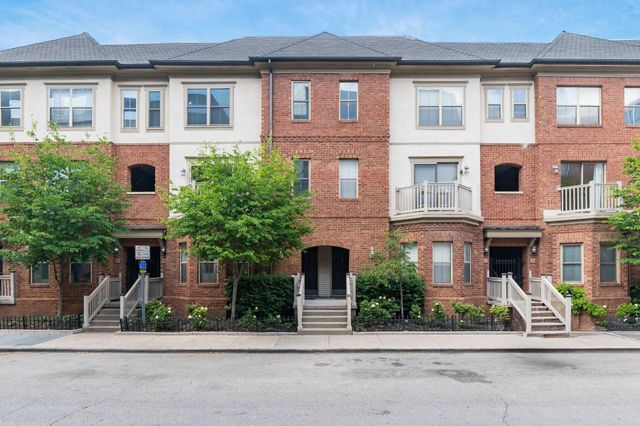 24 W Russell Street, Columbus, OH 43215