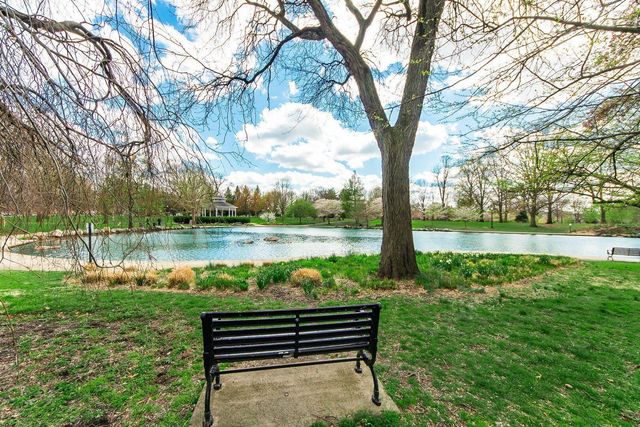 24 W Russell Street, Columbus, OH 43215