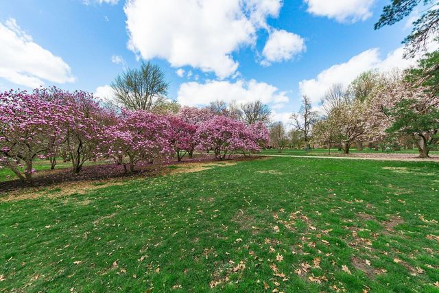 24 W Russell Street, Columbus, OH 43215