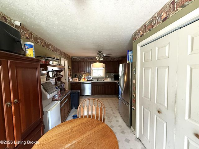 104 Thomas St, Frankfort, KY 40601