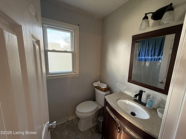 104 Thomas St, Frankfort, KY 40601