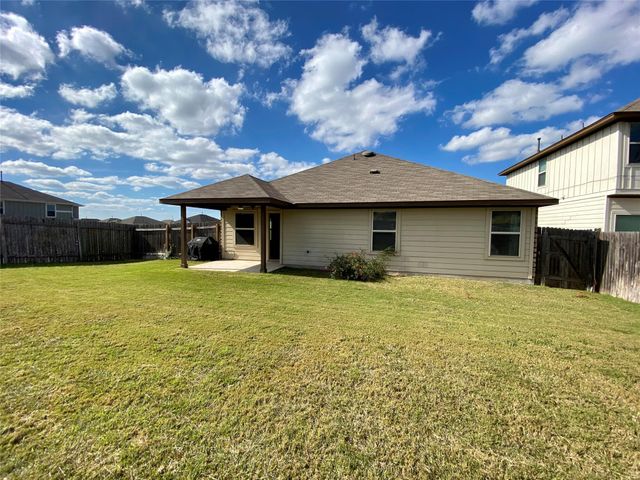 466 Eagle Brook LN, Buda, TX 78610