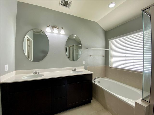 466 Eagle Brook LN, Buda, TX 78610