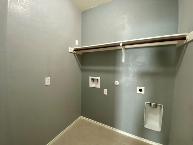 466 Eagle Brook LN, Buda, TX 78610
