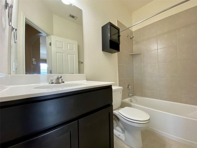 466 Eagle Brook LN, Buda, TX 78610