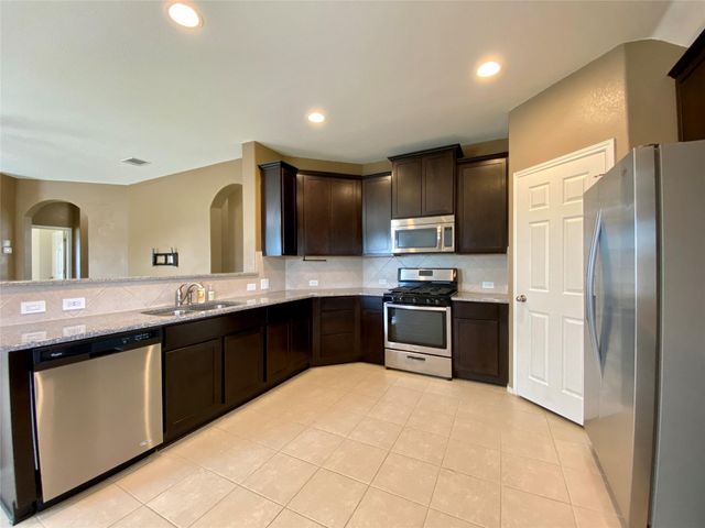 466 Eagle Brook LN, Buda, TX 78610