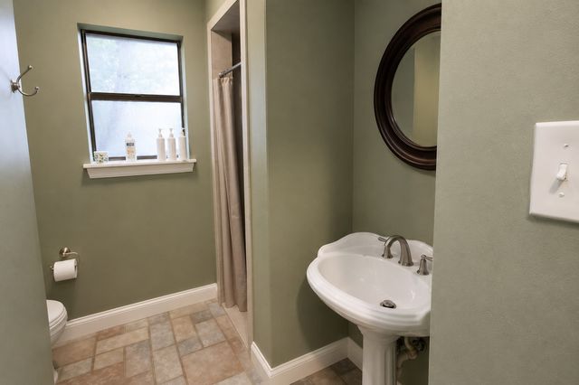 3302 Westgrove Drive, Arlington, TX 76001