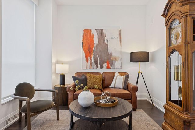 1111 W River Parkway 24C, Minneapolis, MN 55415