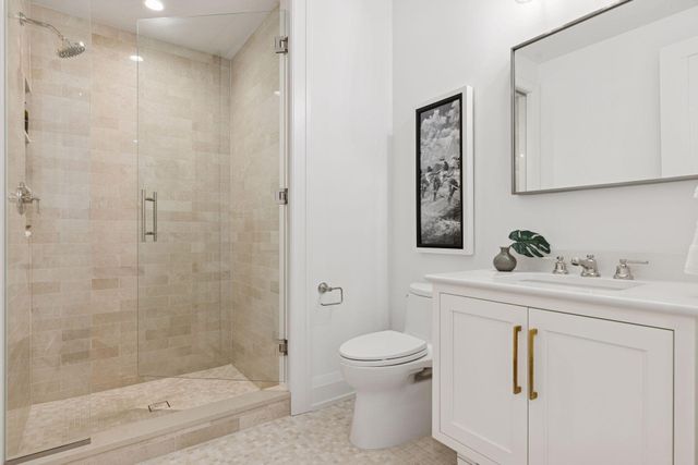 1111 W River Parkway 24C, Minneapolis, MN 55415