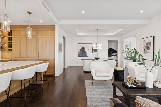 1111 W River Parkway 24C, Minneapolis, MN 55415