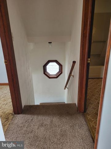 720 LINDEN AVE, Hanover, PA 17331