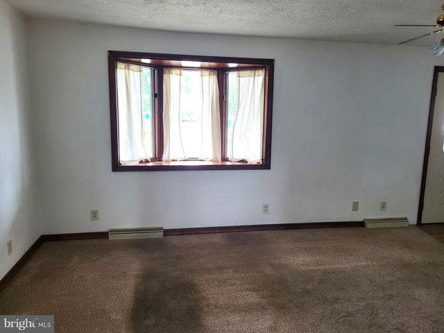 720 LINDEN AVE, Hanover, PA 17331