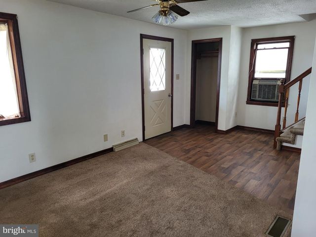 720 LINDEN AVE, Hanover, PA 17331