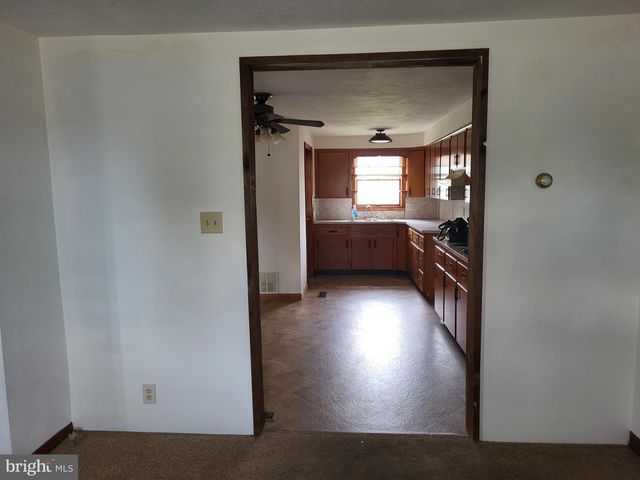 720 LINDEN AVE, Hanover, PA 17331