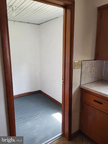 720 LINDEN AVE, Hanover, PA 17331