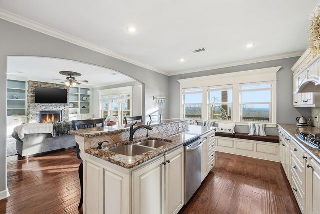 15 Eagle Crest Drive, Conway, AR 72032