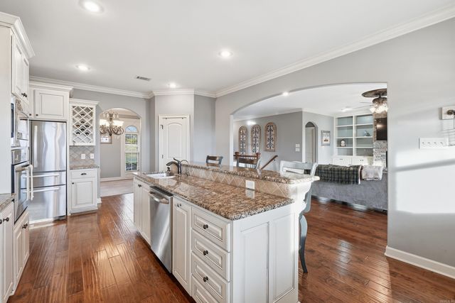 15 Eagle Crest Drive, Conway, AR 72032