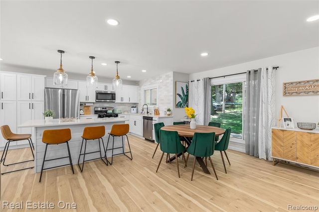 396 Hickory Lane, Lapeer, MI 48446