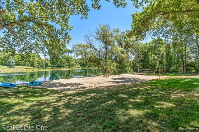 396 Hickory Lane, Lapeer, MI 48446