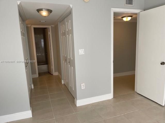 721 N Pine Island Rd 112, Plantation, FL 33324