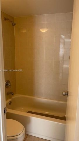 721 N Pine Island Rd 112, Plantation, FL 33324