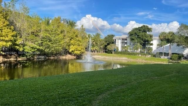 721 N Pine Island Rd 112, Plantation, FL 33324