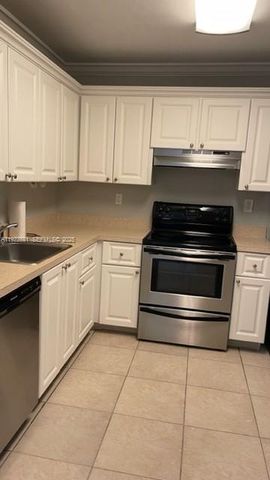 721 N Pine Island Rd 112, Plantation, FL 33324