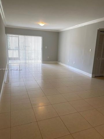 721 N Pine Island Rd 112, Plantation, FL 33324