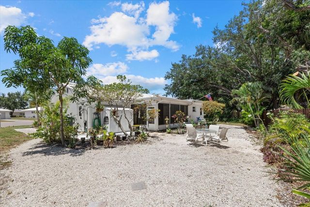 4305 CHINABERRY CIRCLE, Bradenton, FL 34208