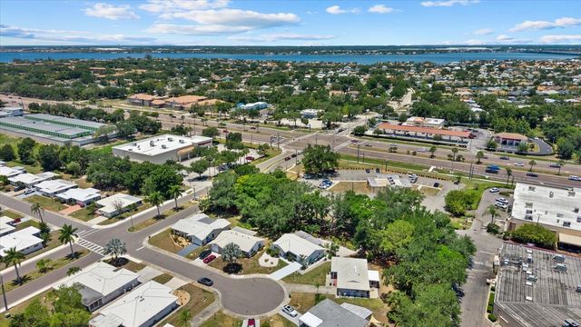4305 CHINABERRY CIRCLE, Bradenton, FL 34208