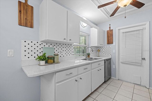 4305 CHINABERRY CIRCLE, Bradenton, FL 34208