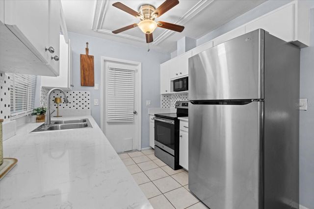4305 CHINABERRY CIRCLE, Bradenton, FL 34208