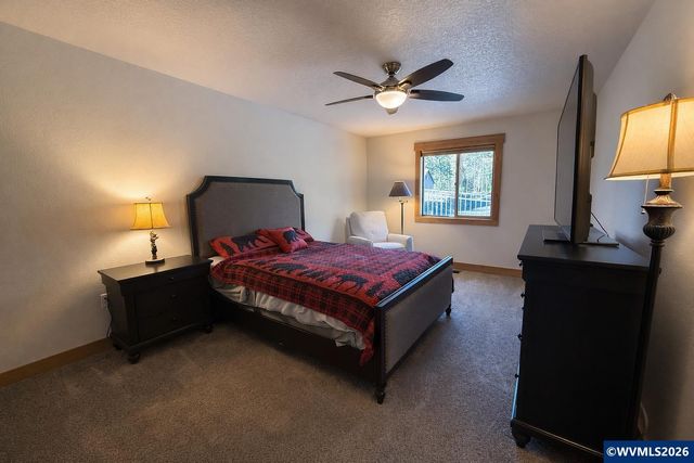 125 Melgard Ct, Detroit, OR 97342