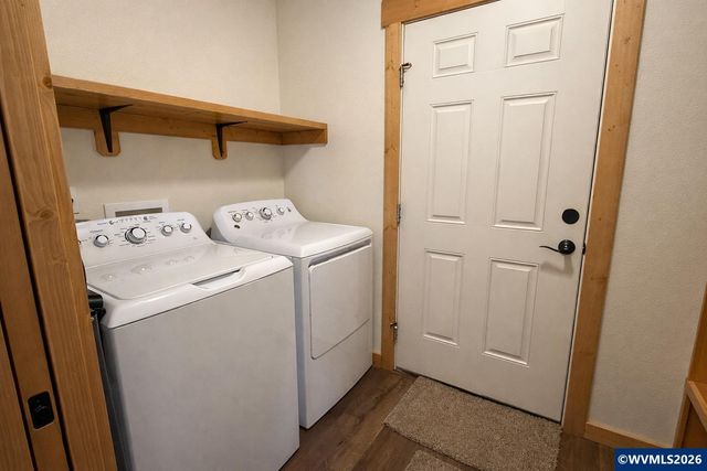 125 Melgard Ct, Detroit, OR 97342