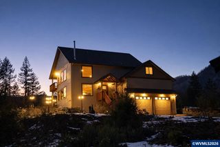 125 Melgard Ct, Detroit, OR 97342