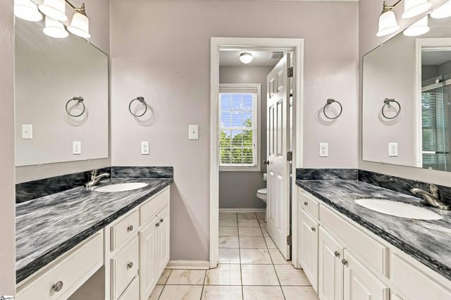 125 Woodcreek Drive, Spartanburg, SC 29303
