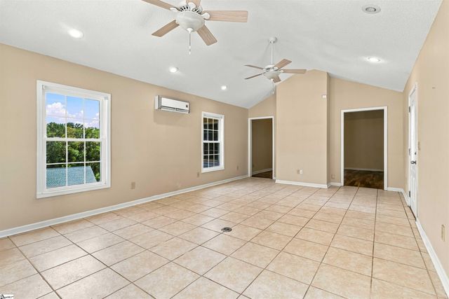 125 Woodcreek Drive, Spartanburg, SC 29303