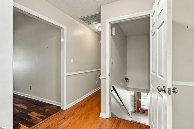 125 Woodcreek Drive, Spartanburg, SC 29303