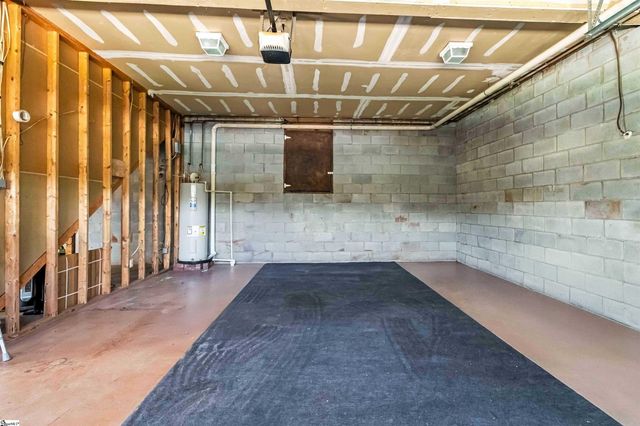 125 Woodcreek Drive, Spartanburg, SC 29303