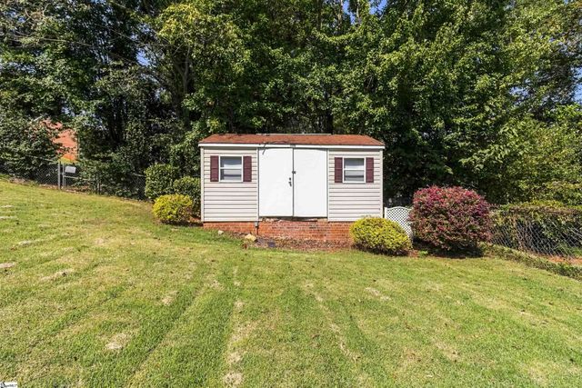 125 Woodcreek Drive, Spartanburg, SC 29303