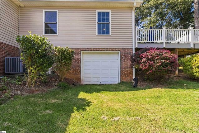 125 Woodcreek Drive, Spartanburg, SC 29303
