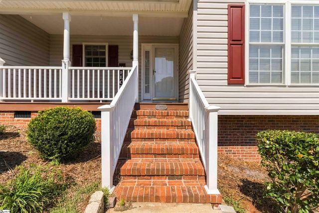 125 Woodcreek Drive, Spartanburg, SC 29303
